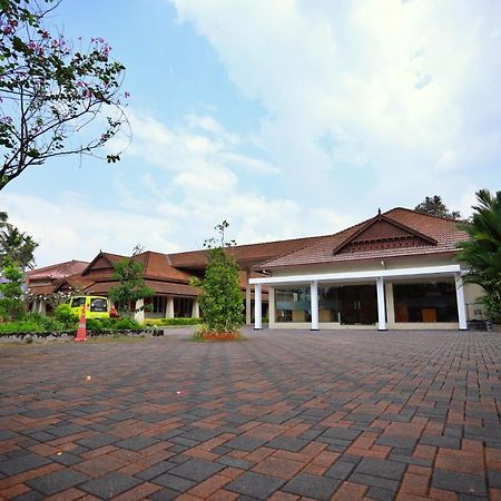 Clay House Hotel Thrissur Buitenkant foto
