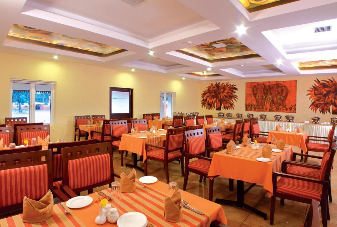 Clay House Hotel Thrissur Buitenkant foto