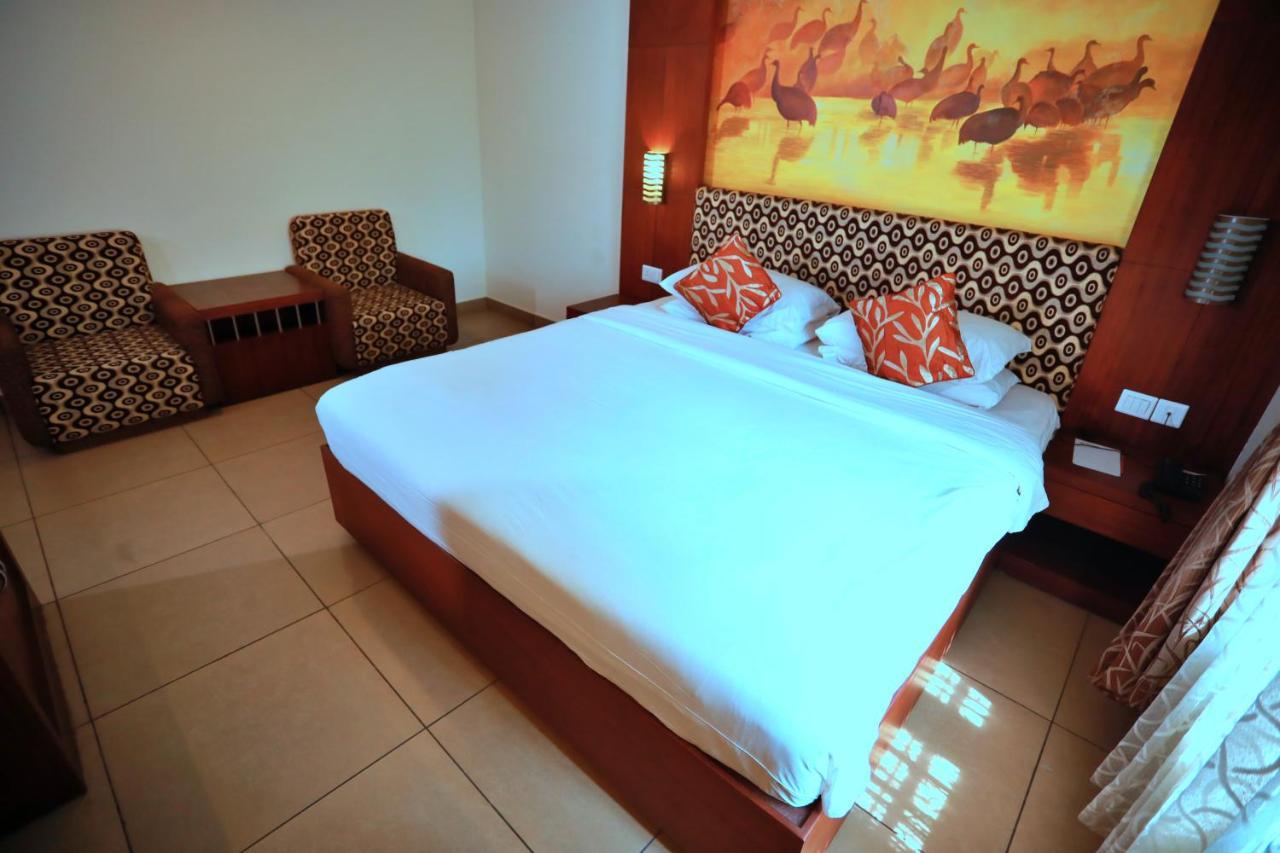 Clay House Hotel Thrissur Buitenkant foto