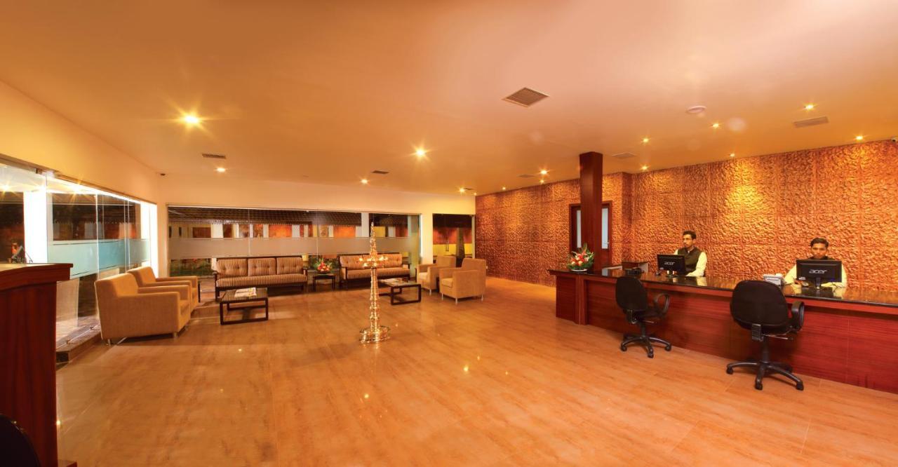Clay House Hotel Thrissur Buitenkant foto