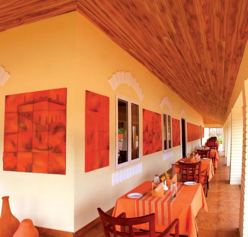 Clay House Hotel Thrissur Buitenkant foto