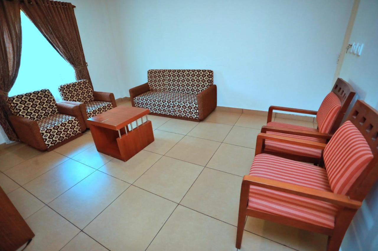 Clay House Hotel Thrissur Buitenkant foto
