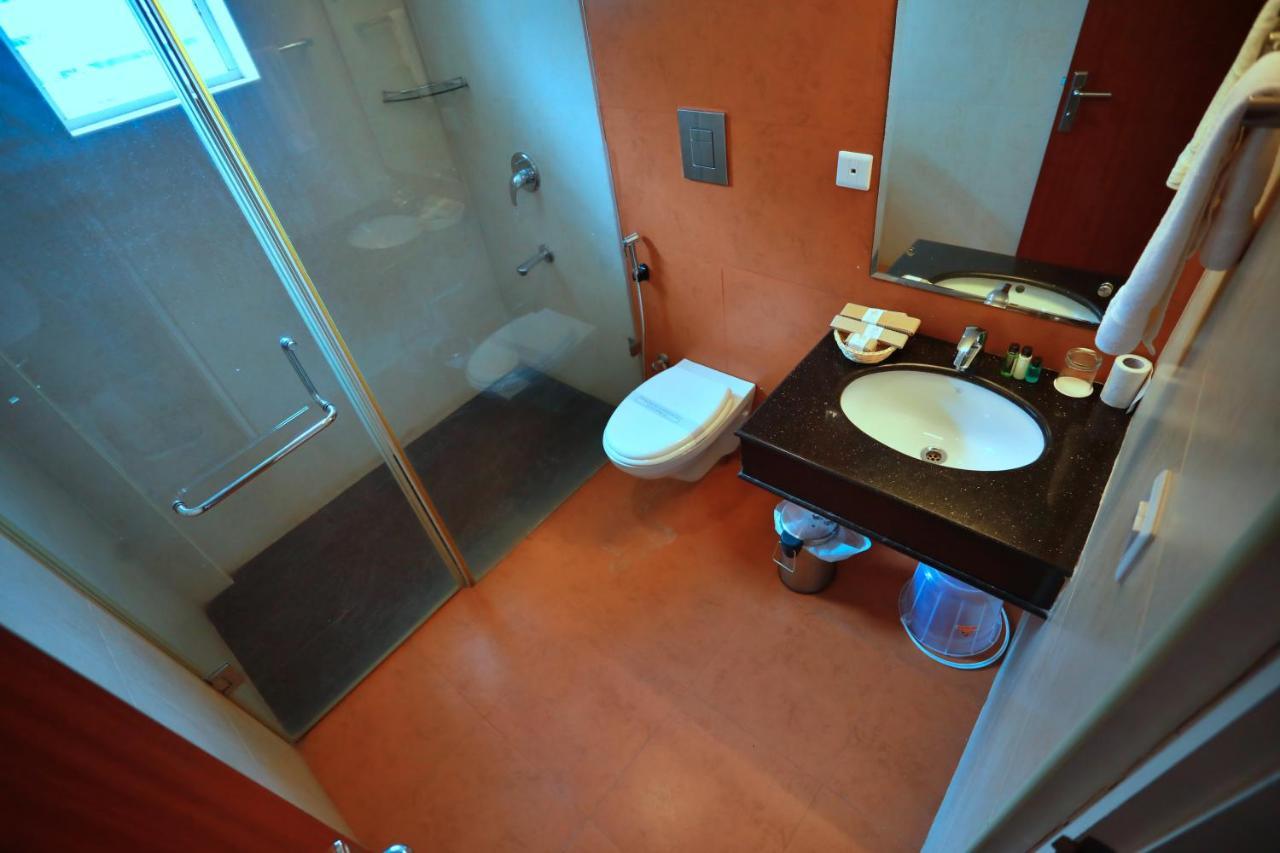 Clay House Hotel Thrissur Buitenkant foto